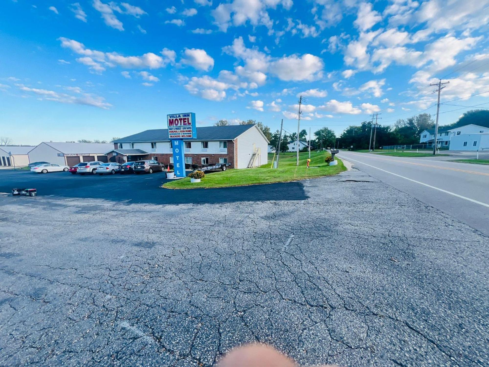 Villa Inn Motel Near Hwy 12 Wi Capital O Fort Atkinson Exterior photo