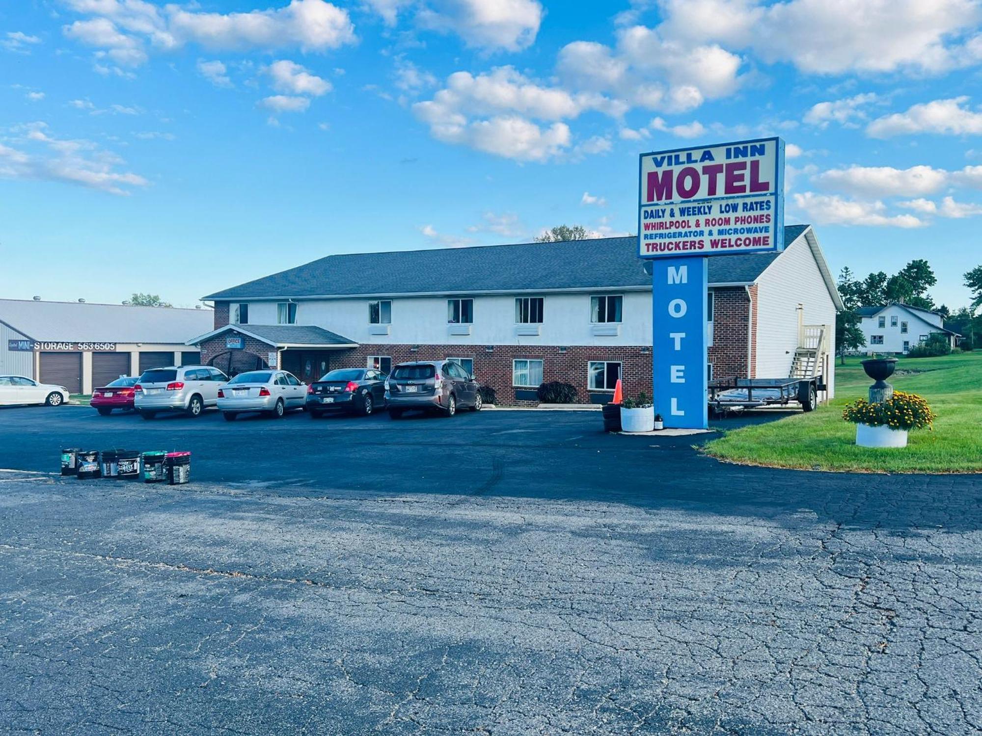 Villa Inn Motel Near Hwy 12 Wi Capital O Fort Atkinson Exterior photo